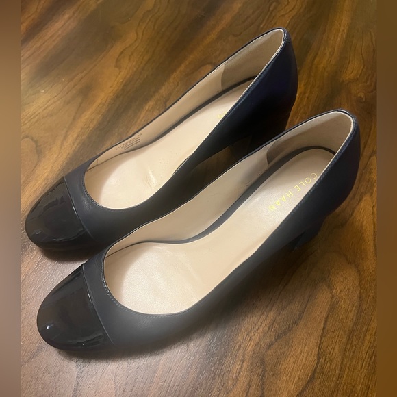Cole Haan block heel pump - Picture 3 of 6